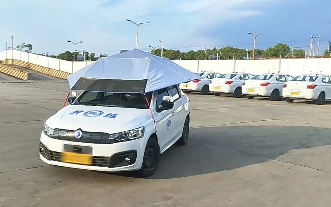 The complex environment inside a vehicle И its high reliability requirements make it difficult for existing consumer tablets to meet the needs. The complex environment inside a vehicle И its high reliability requirements make it difficult for existing consumer tablets to meet the needs.