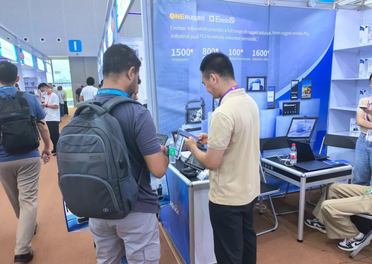 expansive Прочный планшетный ПК ODM services allow global enterprises to customize these devices with specific RFID readers or 5G modules tailored to their exact operational workflows